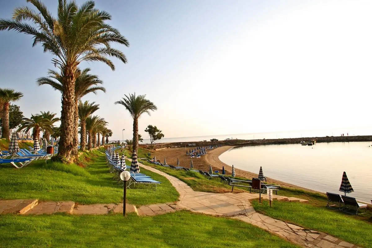 Golden Coast Beach Hotel — GOLDEN COAST