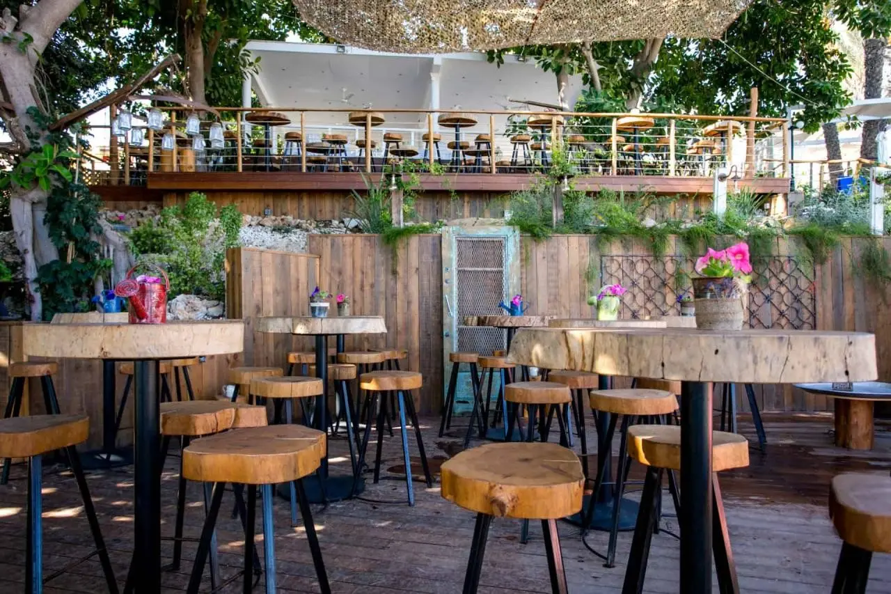 Golden Coast Beach Hotel — GOLDEN COAST