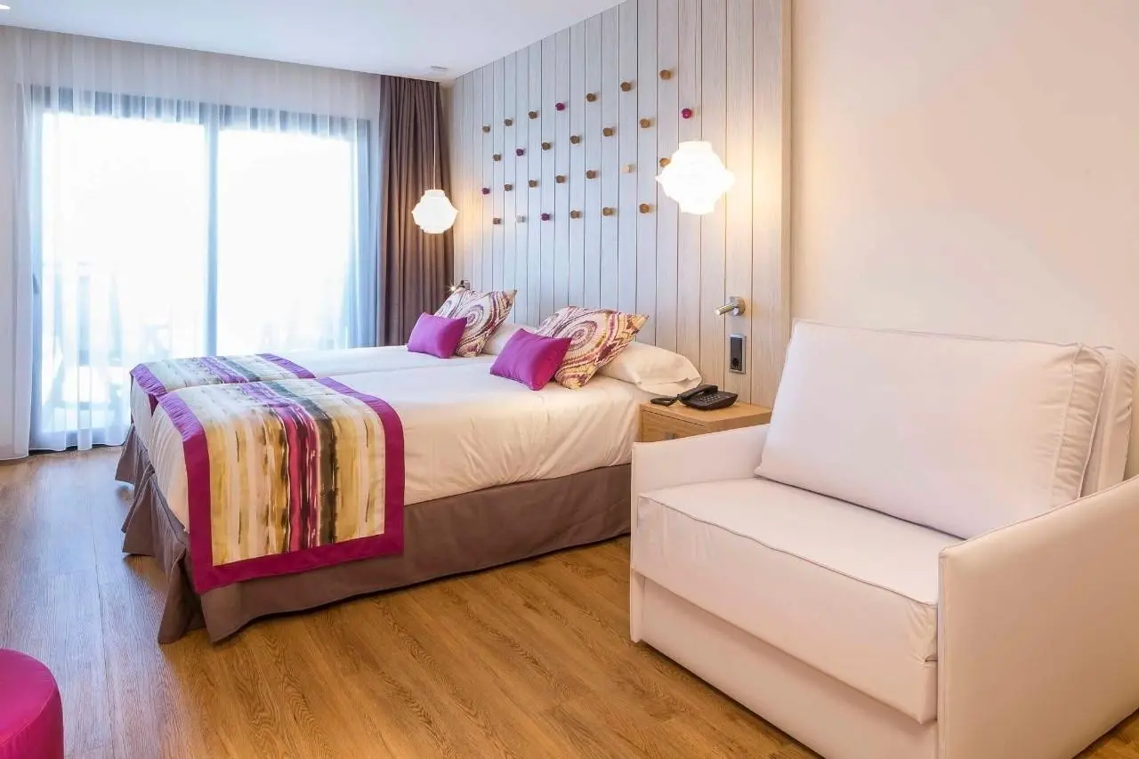 Grand Palladium Palace Ibiza Resort & Spa — GRAND PALLADIUM SELECT PALACE IBIZA