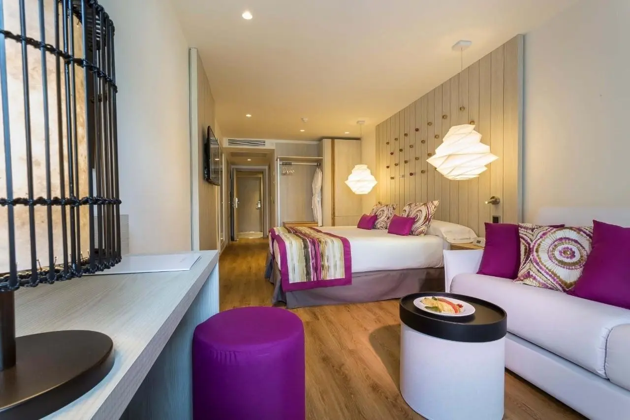 Grand Palladium Palace Ibiza Resort & Spa — GRAND PALLADIUM SELECT PALACE IBIZA