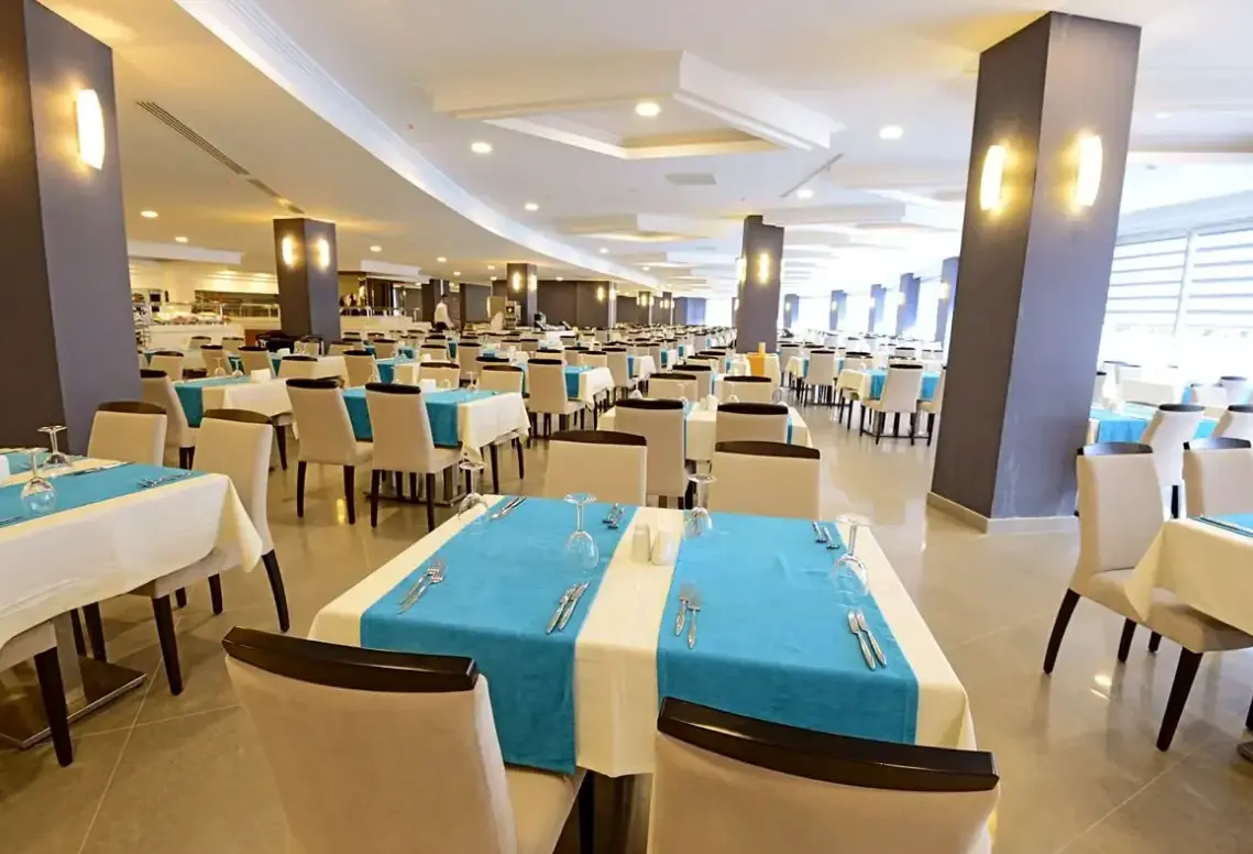 Restauracja i jedzenie w hotelu Green Nature Diamond