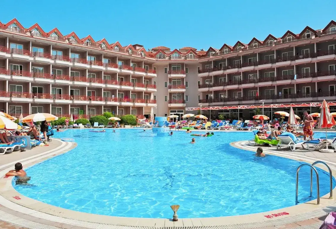 Basen w hotelu Green Nature Resort