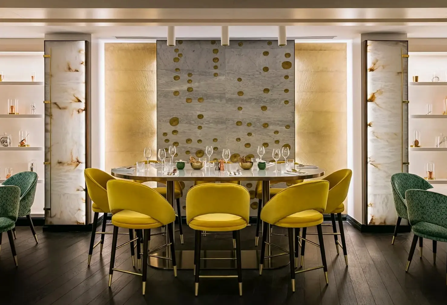 Restauracja i jedzenie w hotelu Hôtel du Collectionneur