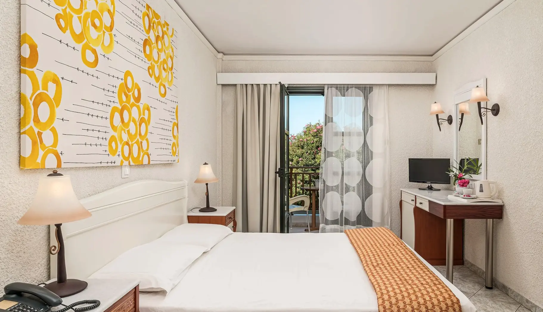Pokój w hotelu Hydrele Beach