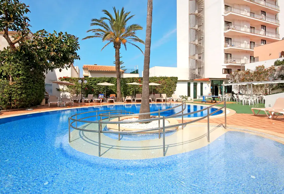 Basen w hotelu Ilusion Markus Park & Spa
