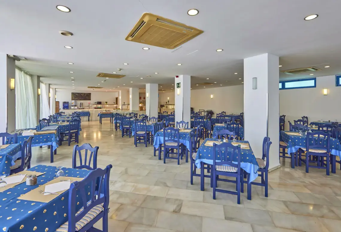 Restauracja i jedzenie w hotelu Ilusion Vista Blava