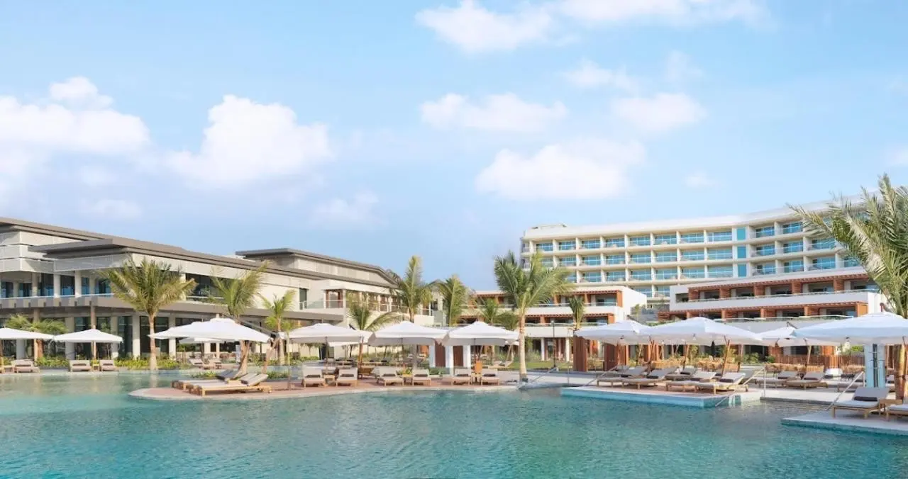 Intercontinental Ras Al Khaimah Mina Al Arab Resort & Spa — INTERCONTINENTAL RAS AL KHAIMAH RESORT AND SPA