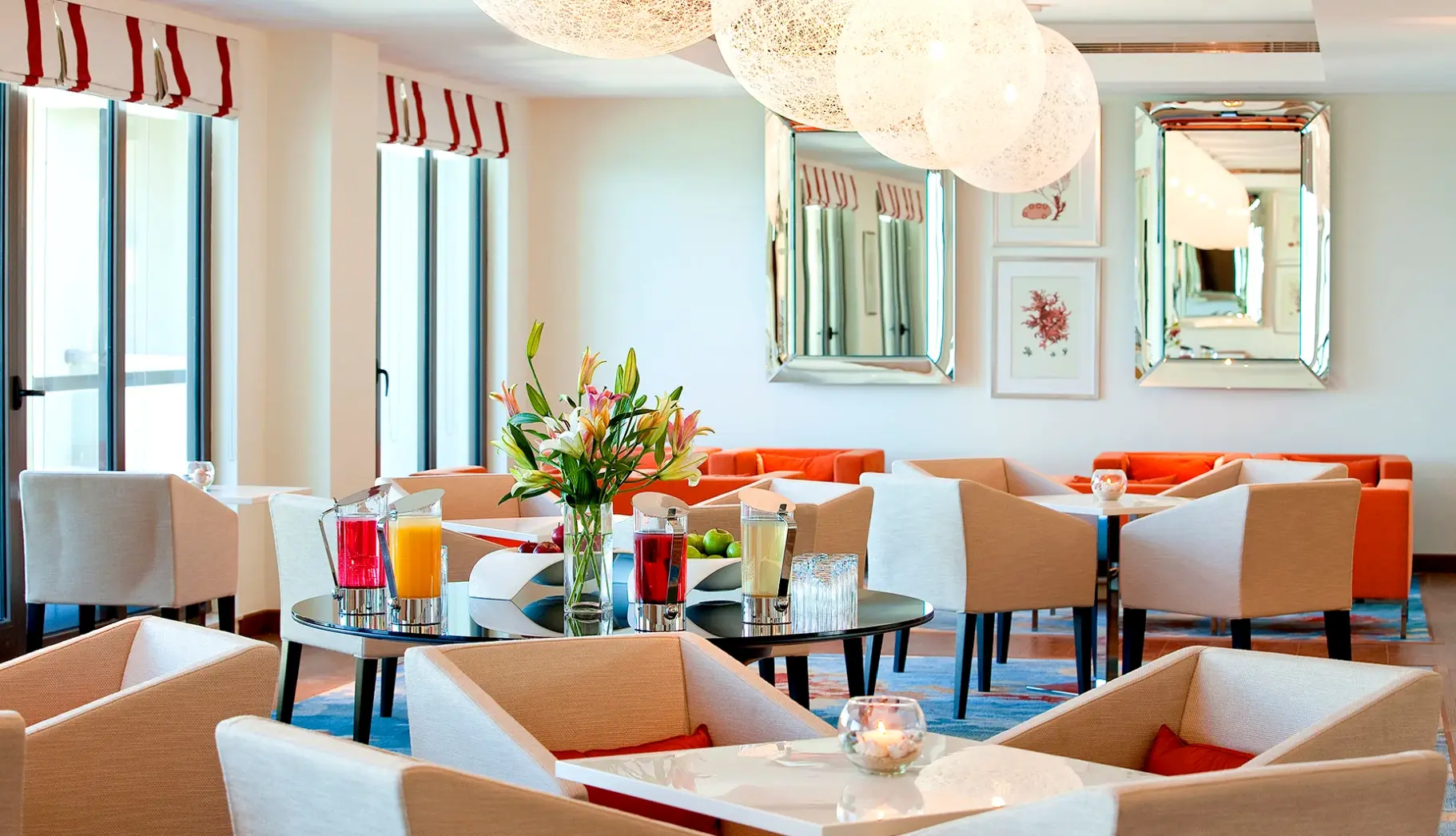 Restauracja i jedzenie w hotelu JA Ocean View Hotel