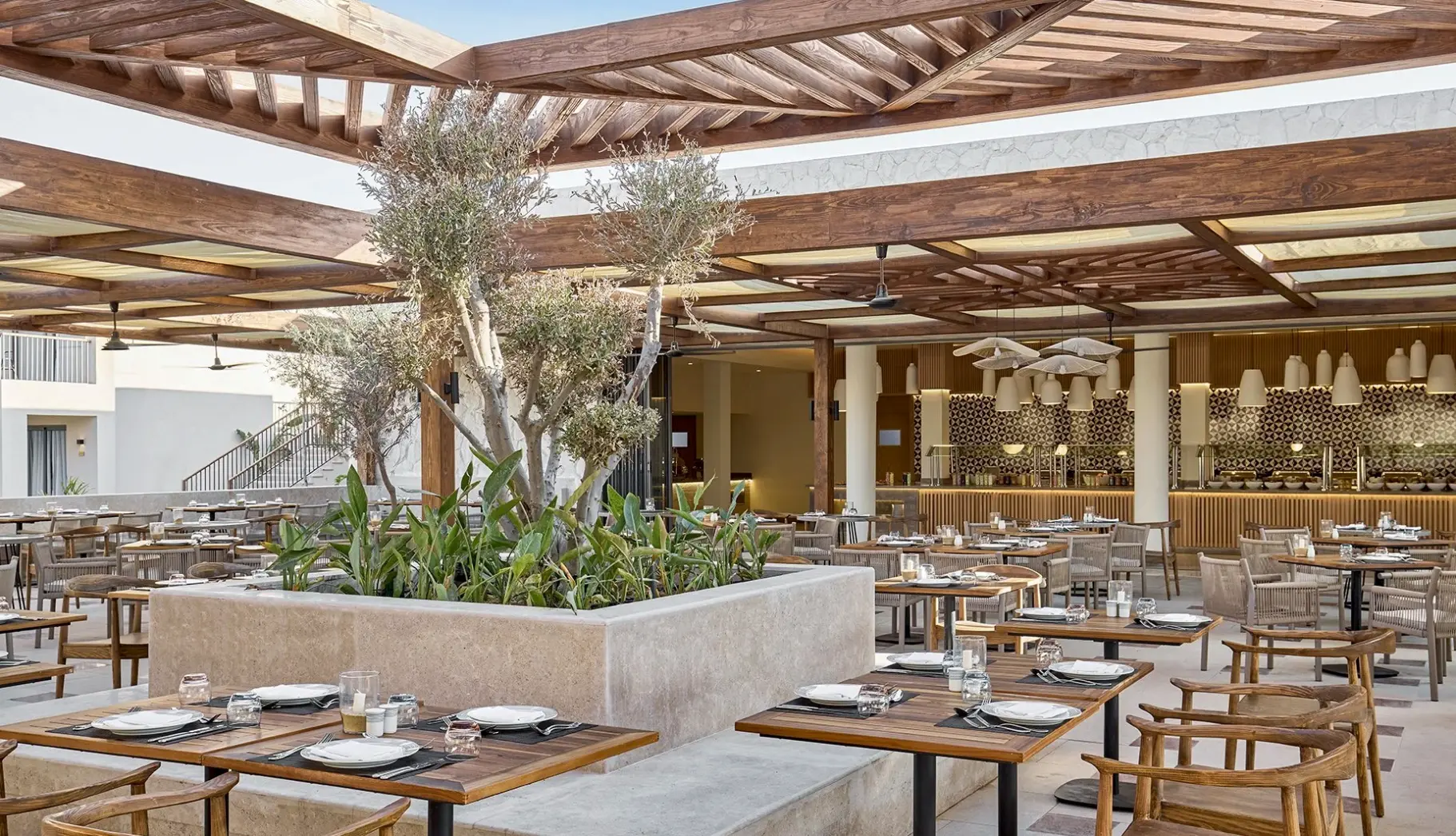 Restauracja i jedzenie w hotelu Jaz Almaza Blu