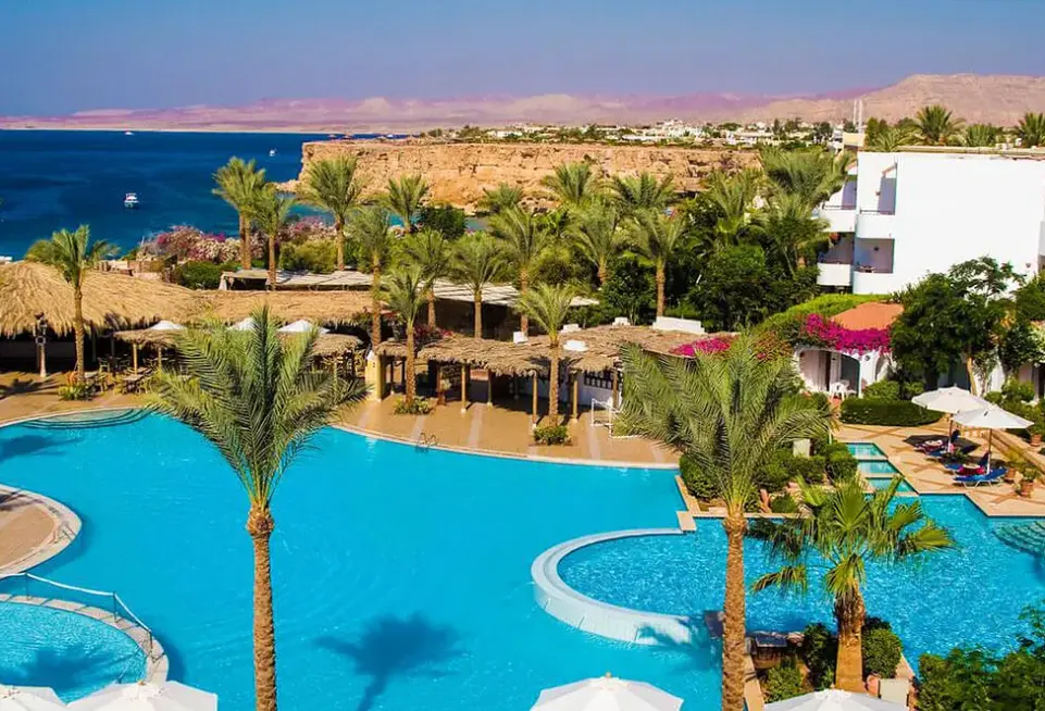 Basen w hotelu Jaz Fanara Resort