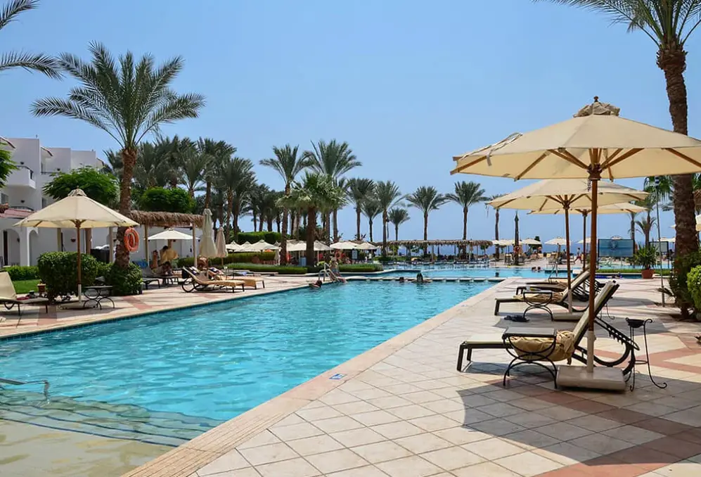 Basen w hotelu Jaz Fanara Resort