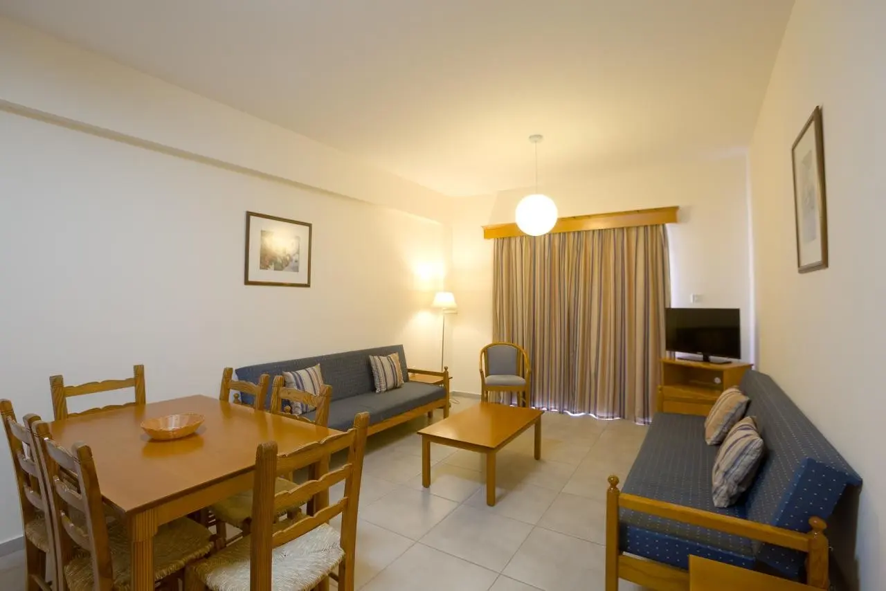 Kefalos Damon Hotel Apartments — KEFALOS DAMON HOTEL APARTMENTS