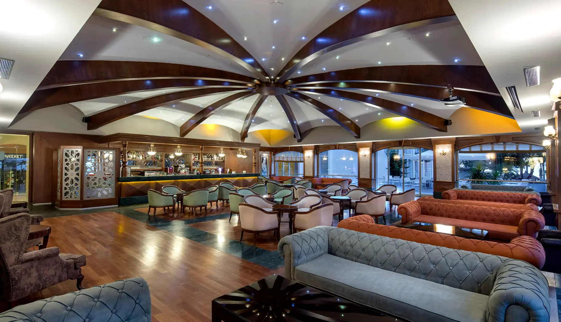 Lobby hotelu Kilikya Palace