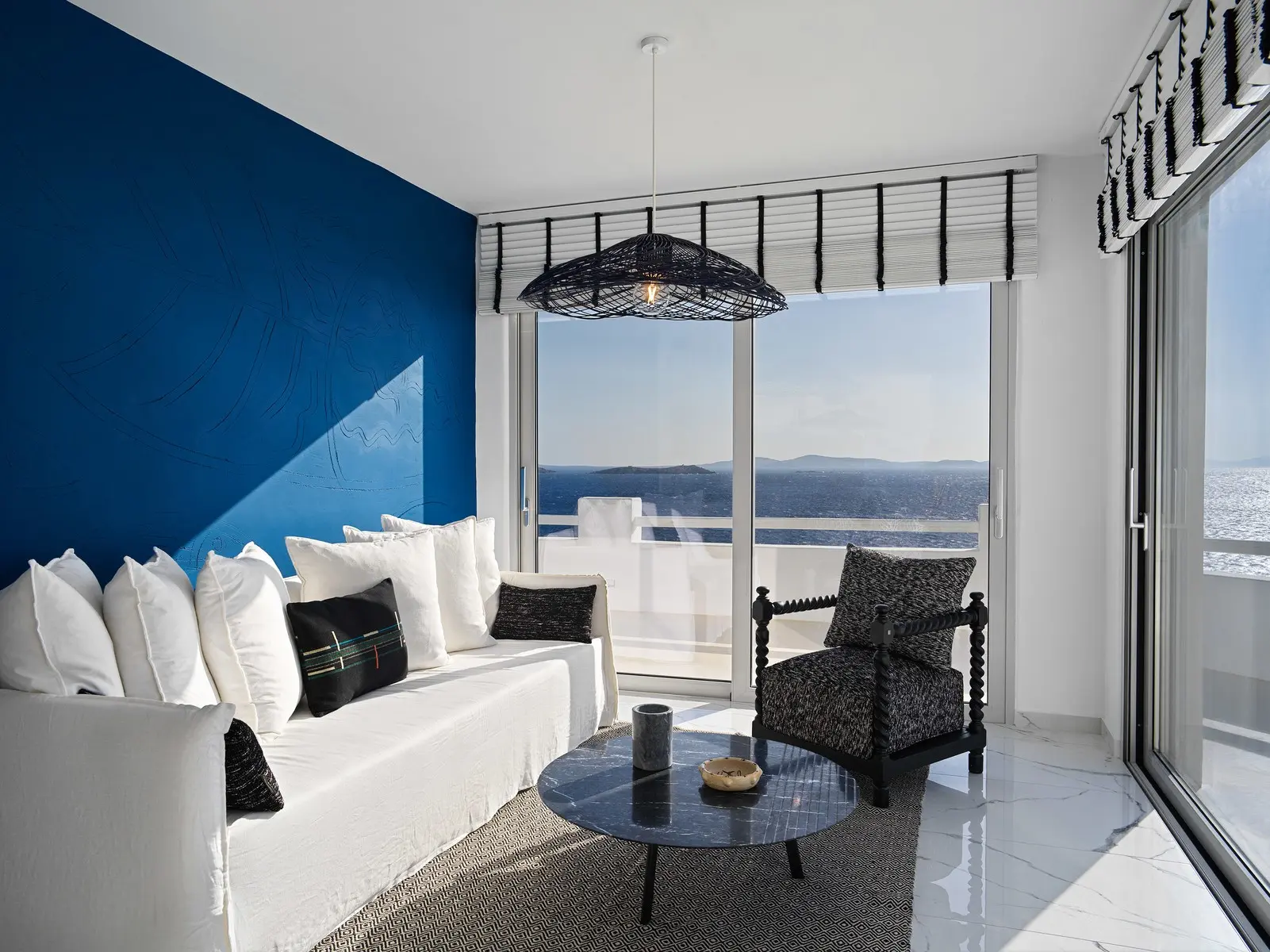 Kouros Palace — KOUROS HOTEL & SUITES