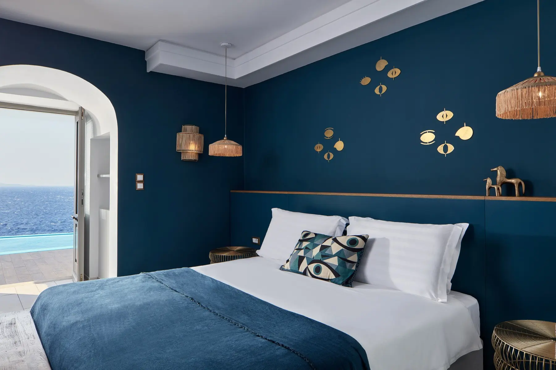 Kouros Palace — KOUROS HOTEL & SUITES