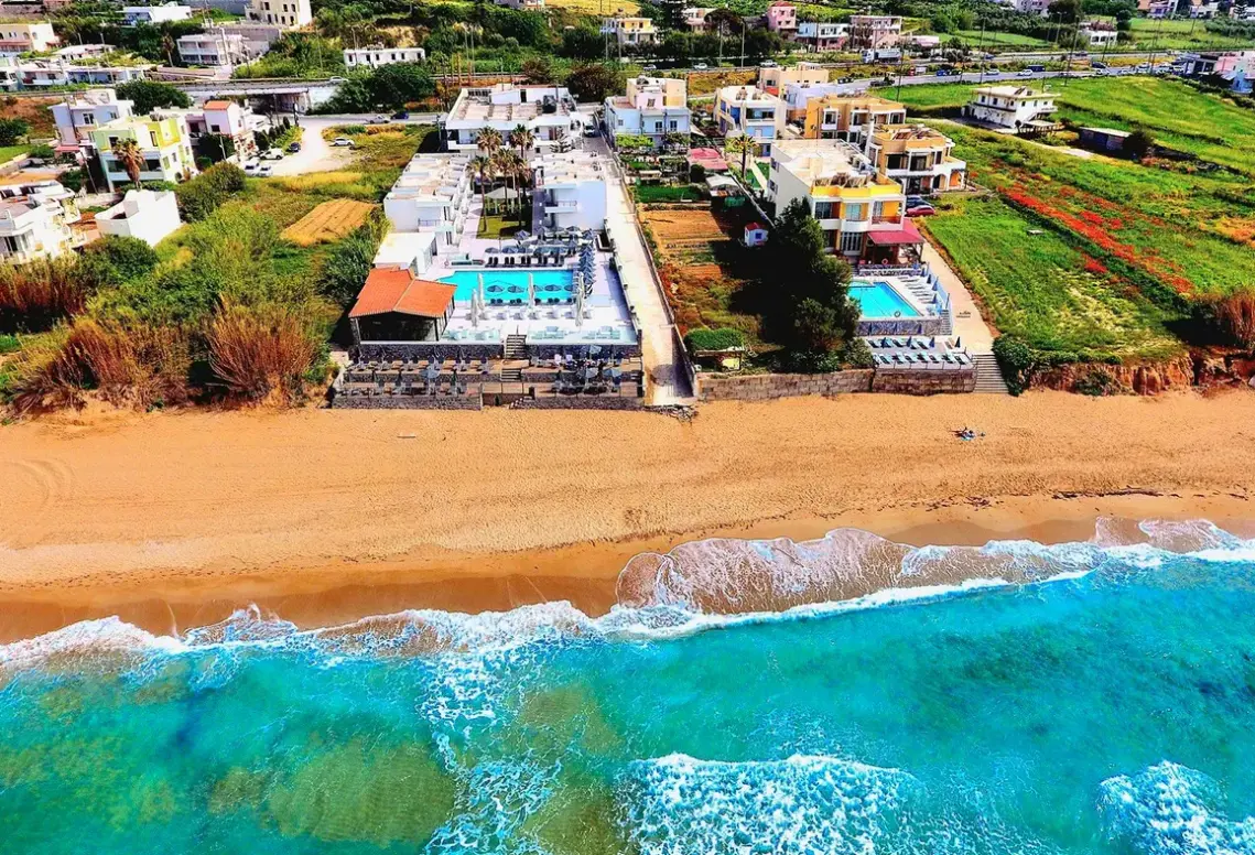 Plaża przy hotelu Krini Beach
