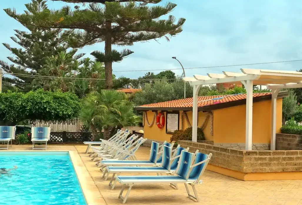 Basen w hotelu La Fattoria sul Mare