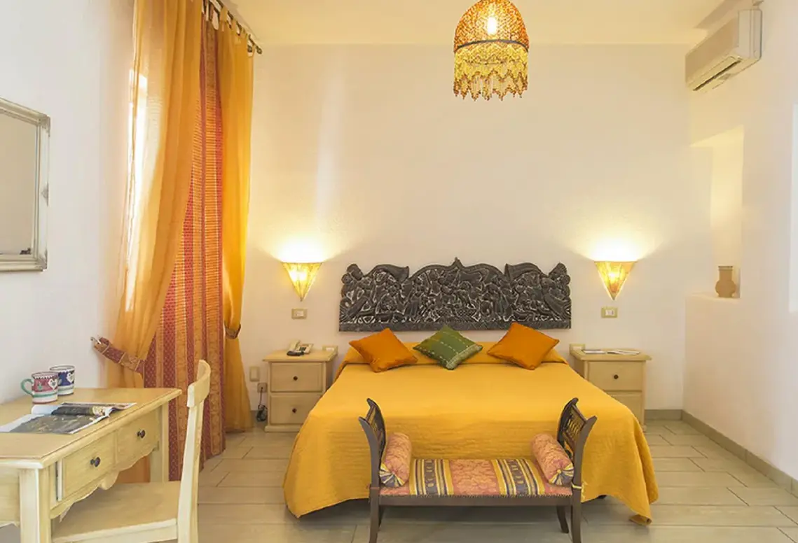 Pokój w hotelu La Scogliera