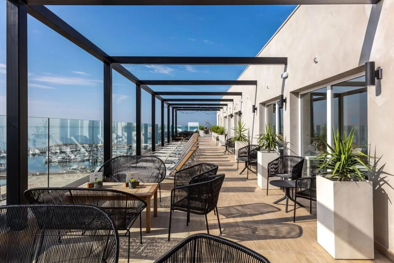 Widok z hotelu Las Arenas