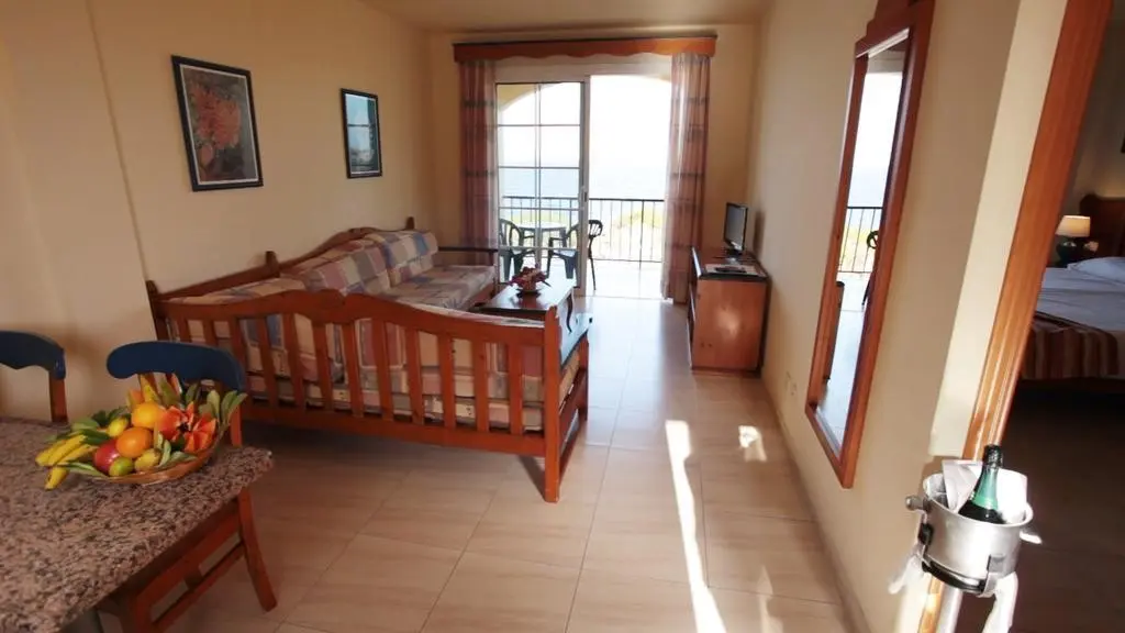 Las Olas — LAS OLAS