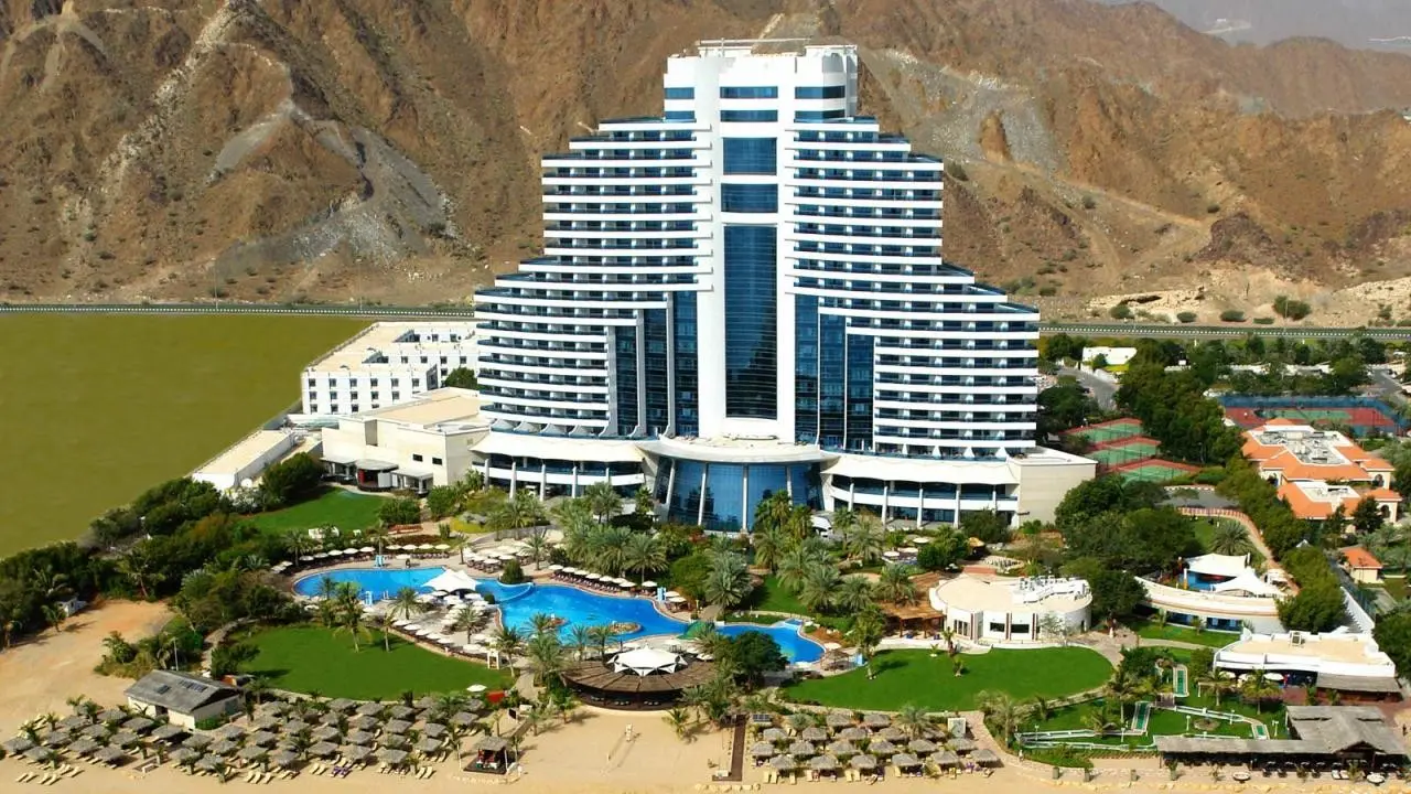 Le Meridien Al Aqah Beach Resort — LE MERIDIEN AL AQAH BEACH RESORT