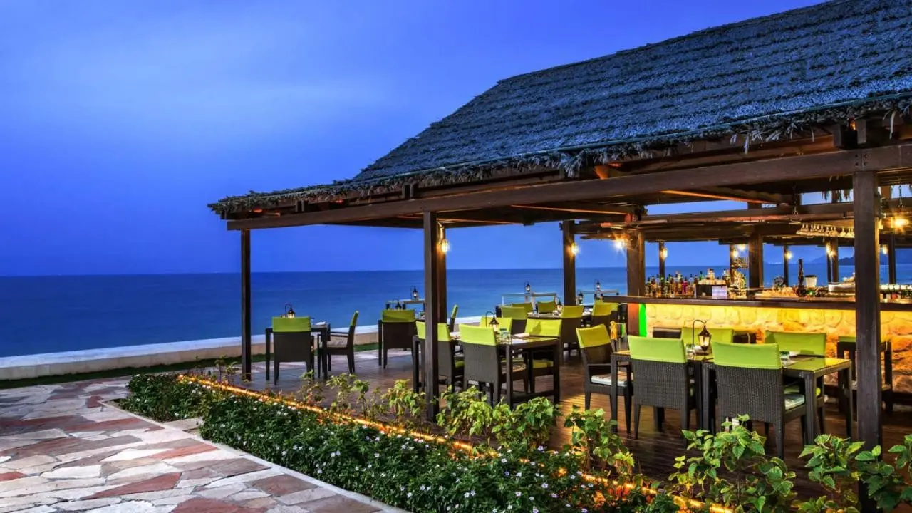 Le Meridien Al Aqah Beach Resort — LE MERIDIEN AL AQAH BEACH RESORT