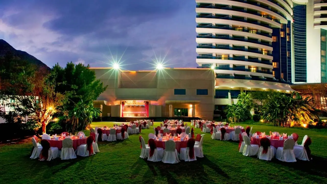 Le Meridien Al Aqah Beach Resort — LE MERIDIEN AL AQAH BEACH RESORT