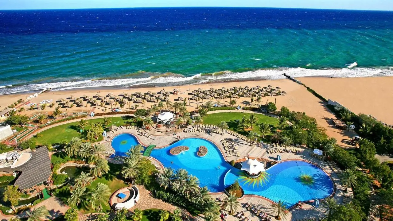 Le Meridien Al Aqah Beach Resort — LE MERIDIEN AL AQAH BEACH RESORT