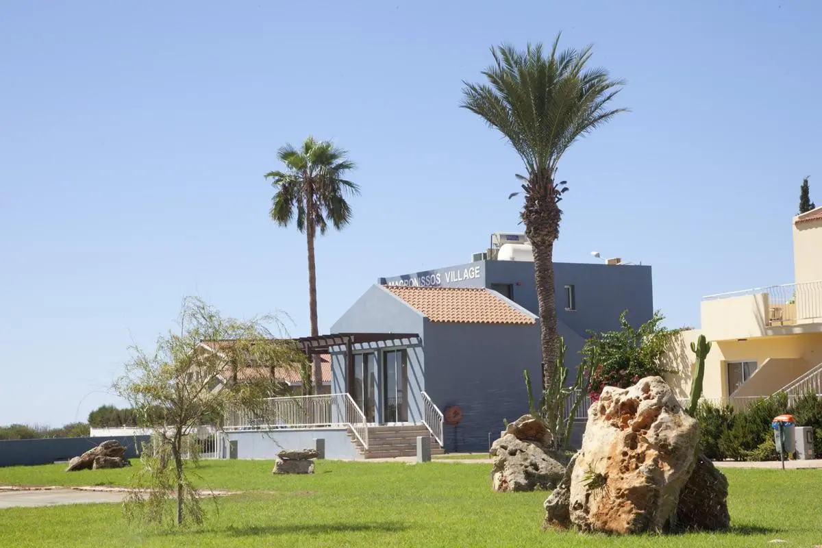 Makronisos Holiday Village — MAKRONISOS HOLIDAY VILLAGE