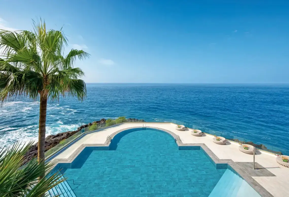 Basen w hotelu Meliá La Palma