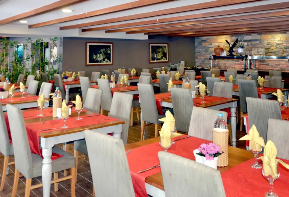 Restauracja i jedzenie w hotelu Mirada Del Monte