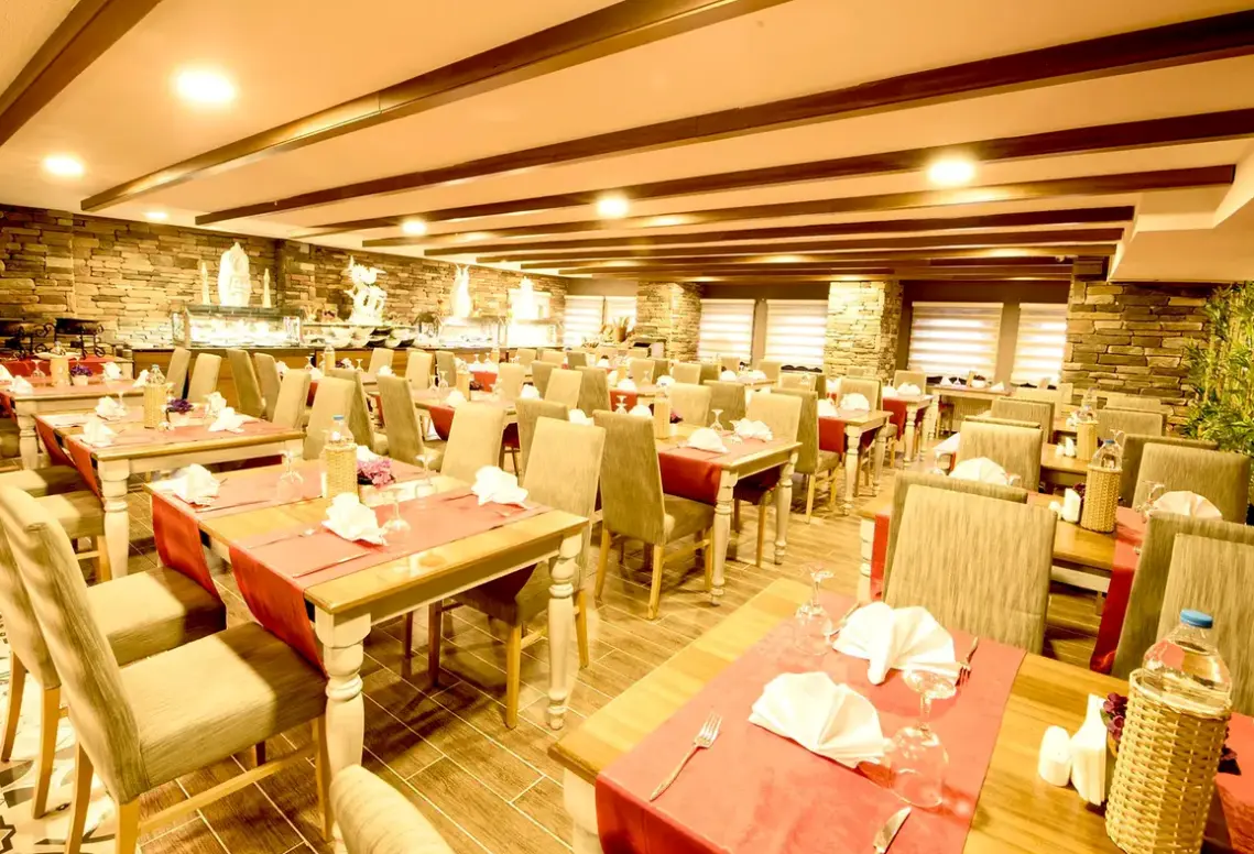 Restauracja i jedzenie w hotelu Mirada Del Monte