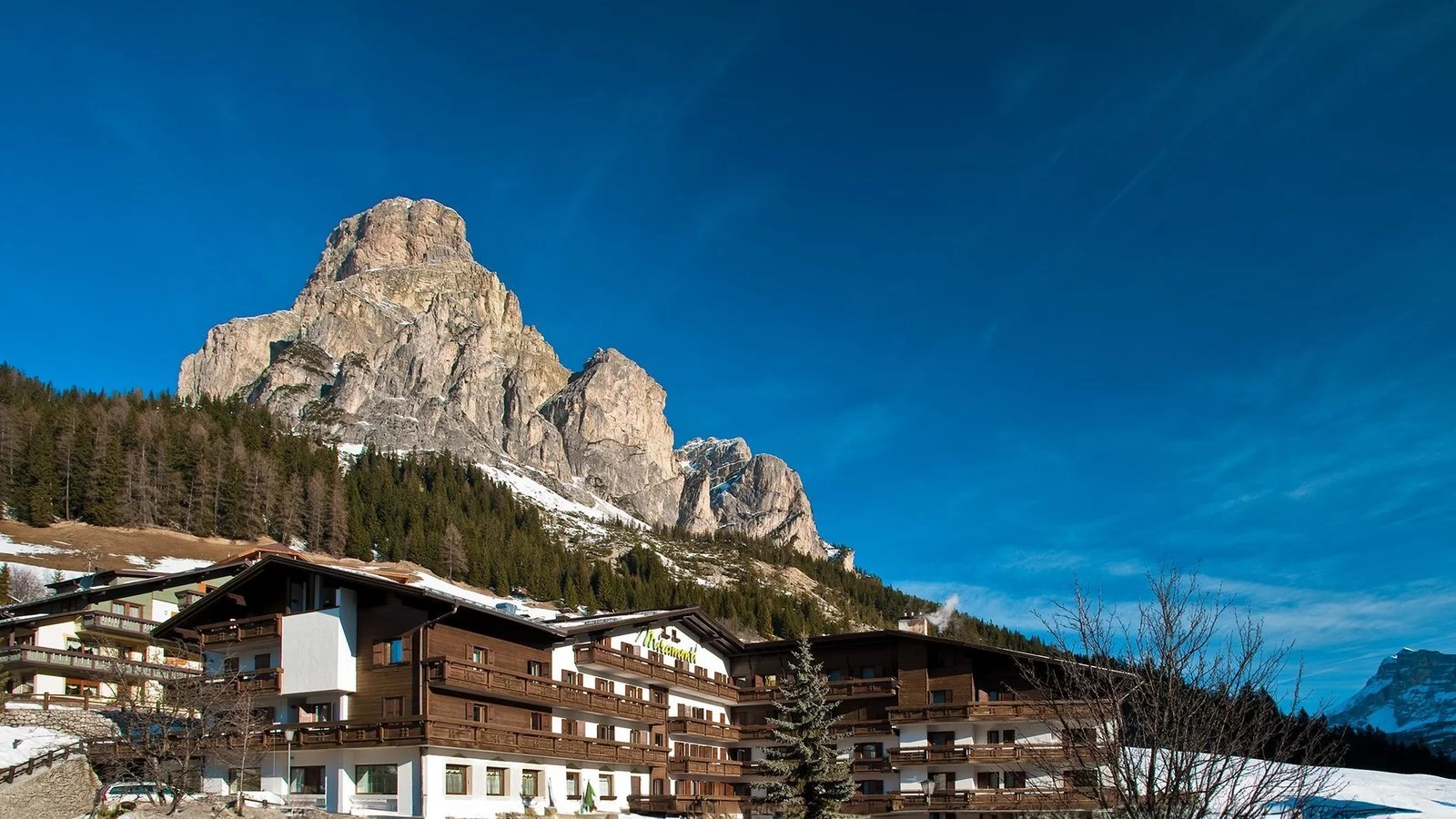 Hotel Hotel Miramonti Corvara w Włochy - narty - oferta last minute