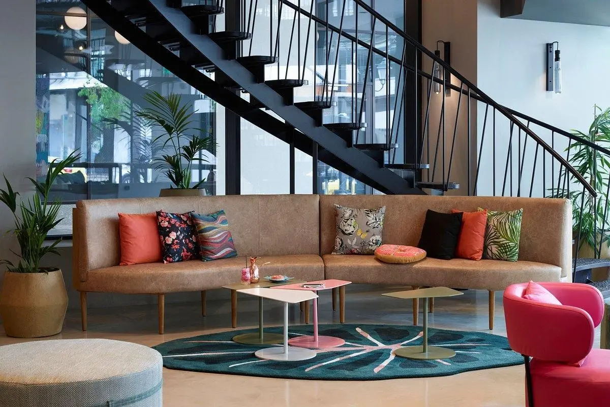 Lobby hotelu Moxy Athens City