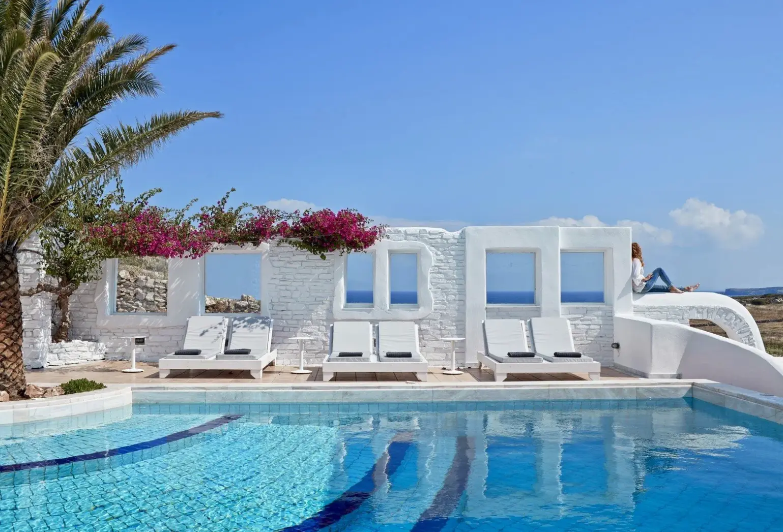 Basen w hotelu Mr & Mrs White Paros