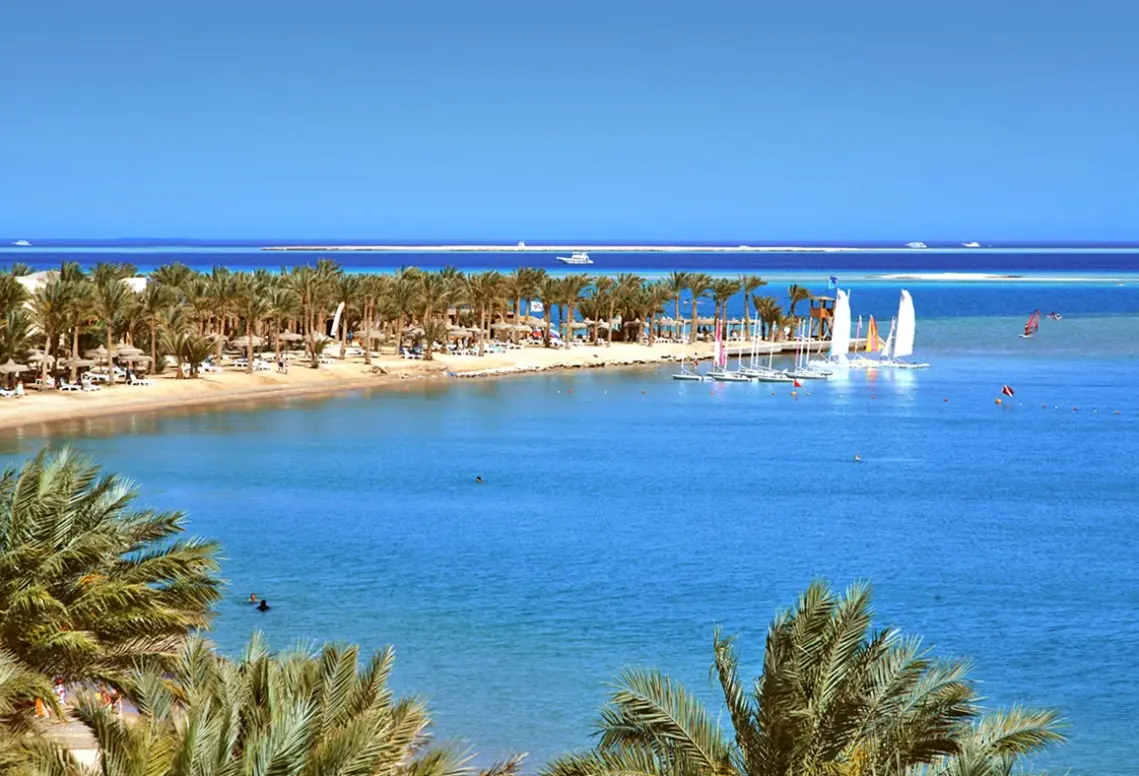Plaża przy hotelu Palm Royale Resort Soma Bay