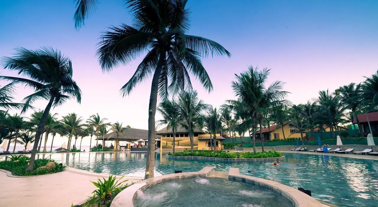 Pandanus Beach Resort & Spa — PANDANUS RESORT