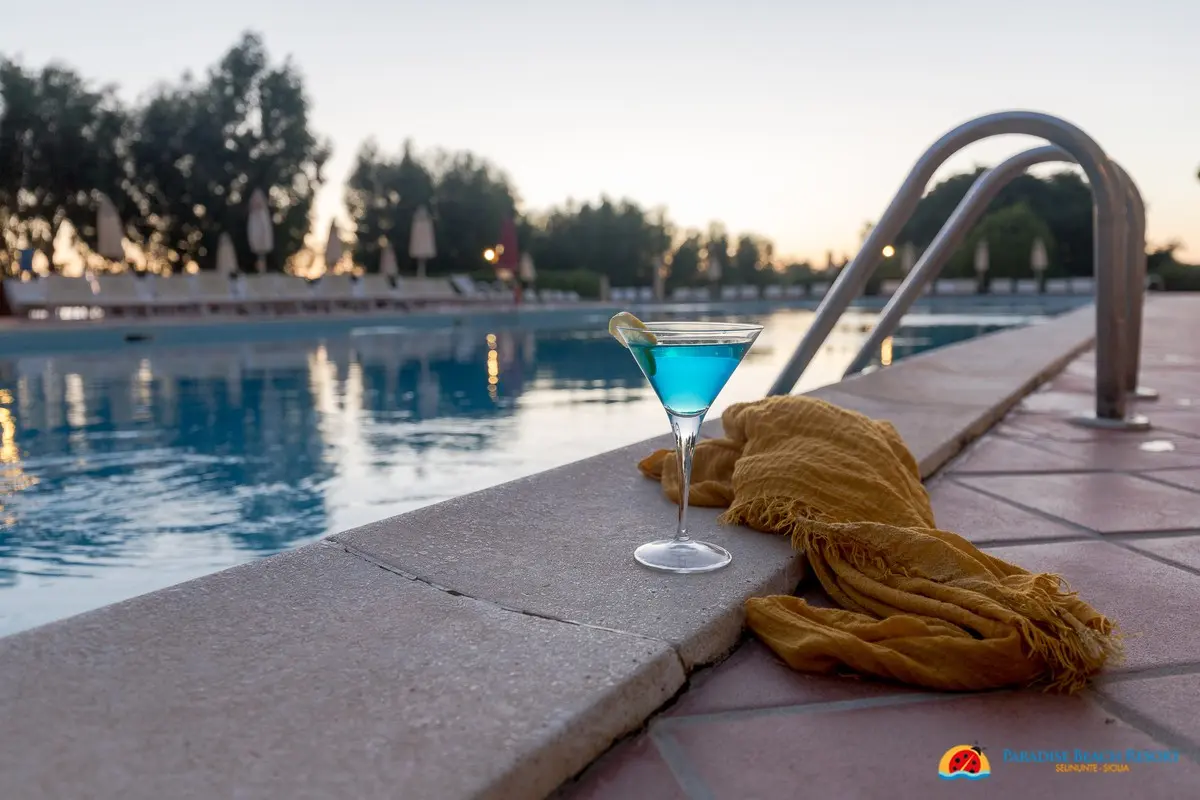 Paradise Beach Resort — PARADISE BEACH RESORT