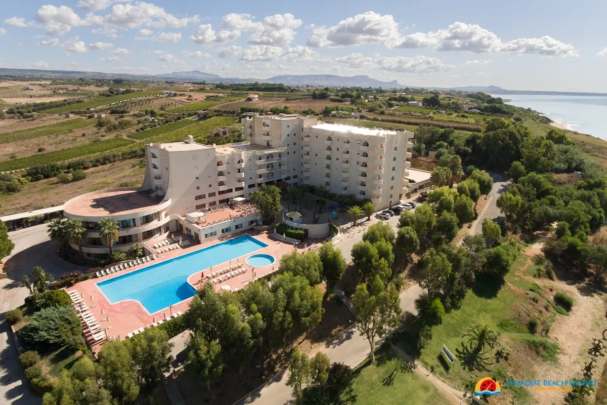 Paradise Beach Resort — PARADISE BEACH RESORT