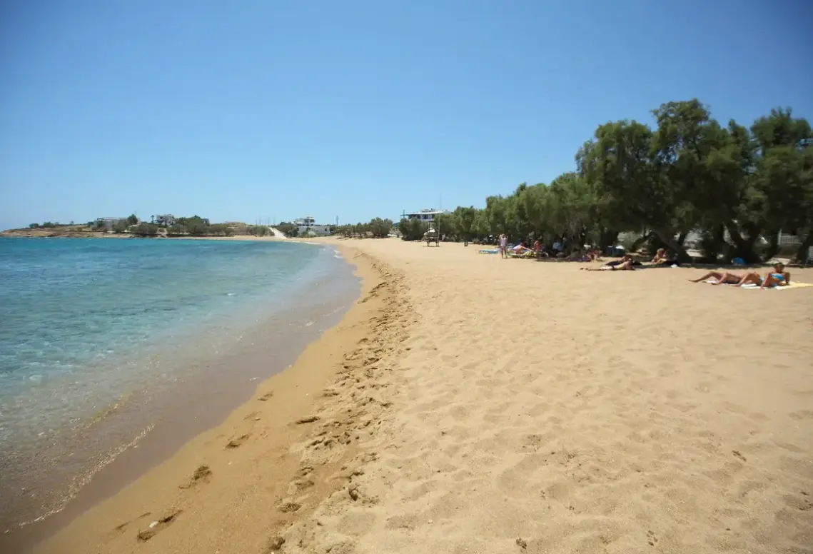 Plaża przy hotelu Paros Inn Seafront