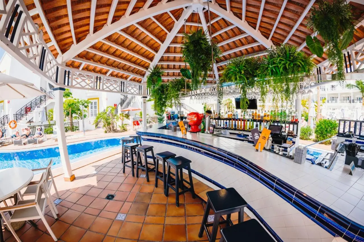 Parque del Sol Apartments — PARQUE DEL SOL