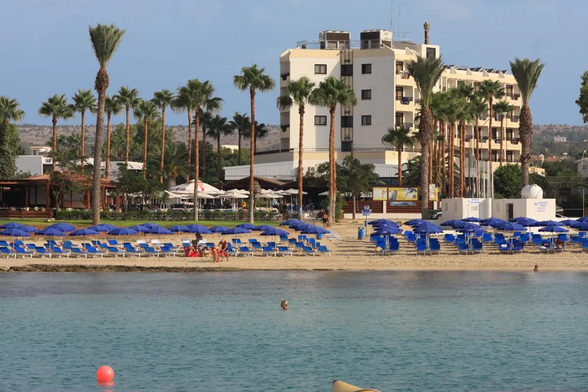 Plaża przy hotelu Pavlo Napa Beach
