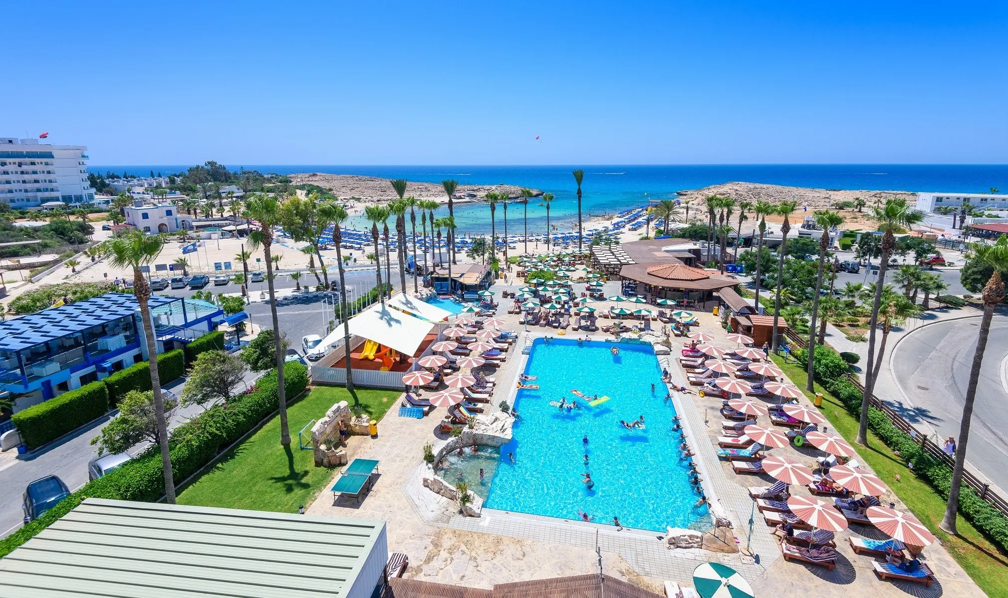 Basen w hotelu Pavlo Napa Beach