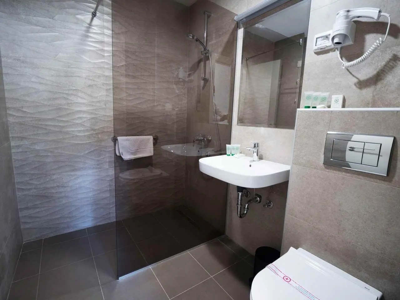 Pearl Beach Resort — PEARL BEACH RESORT