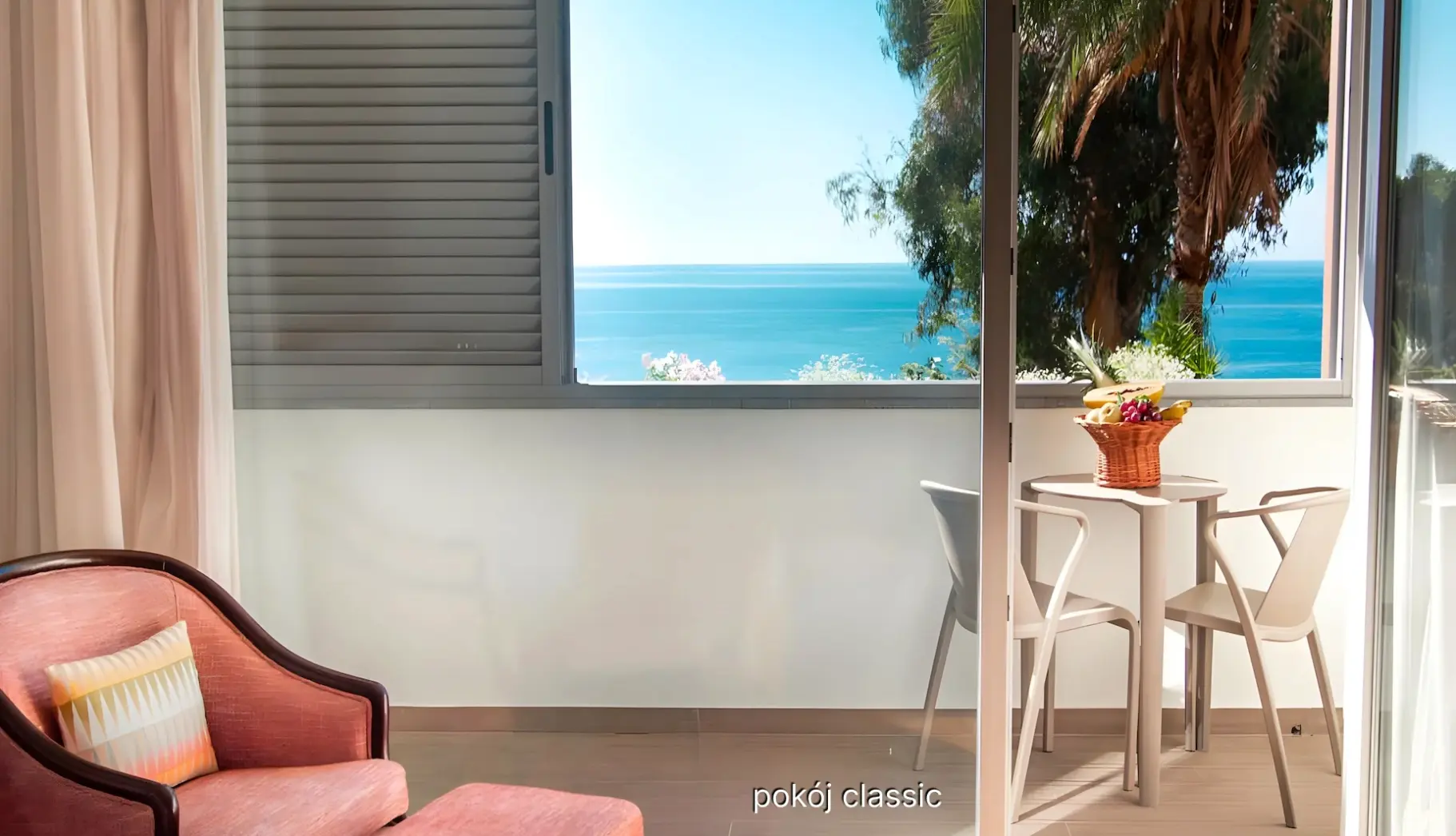 Plaża przy hotelu Pestana Promenade Ocean & Spa Resort