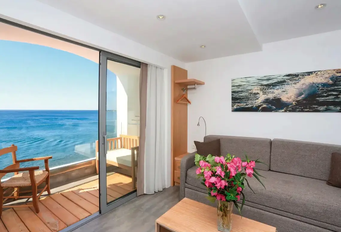 Plaża przy hotelu Petra Mare