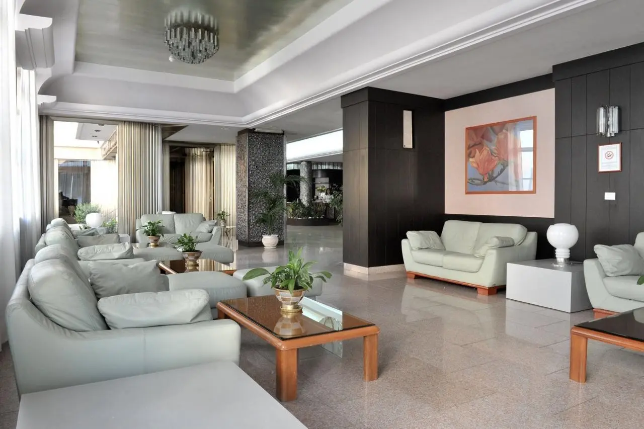 Lobby hotelu Pietra di Luna