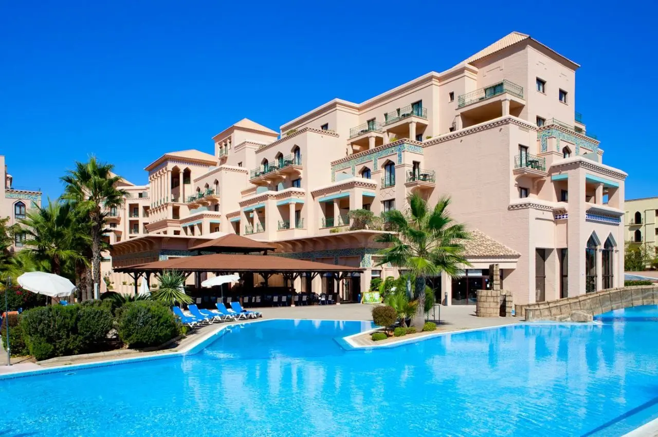 Basen w hotelu Playacanela