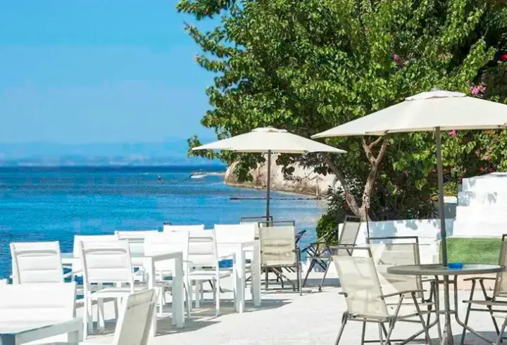 Plaża przy hotelu Porto Evia Boutique
