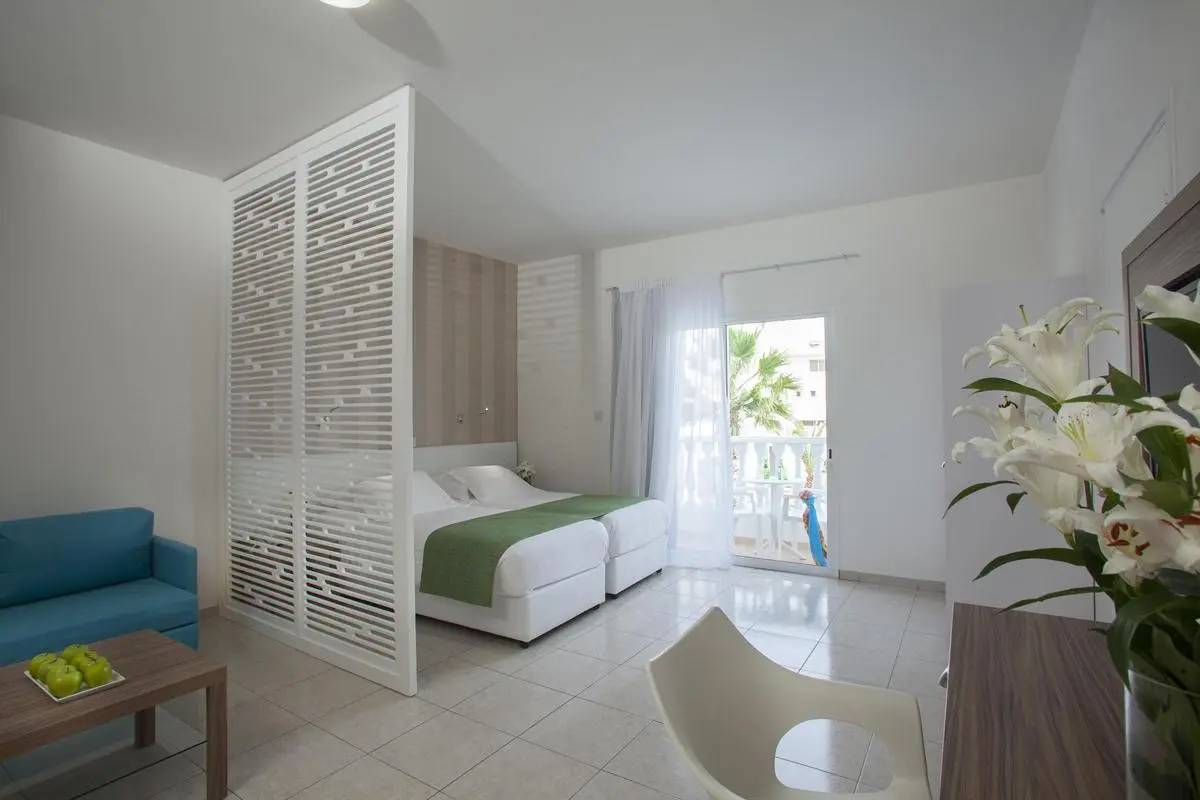 Princessa Vera Hotel Apartments — PRINCESSA VERA HOTEL APARTMENTS